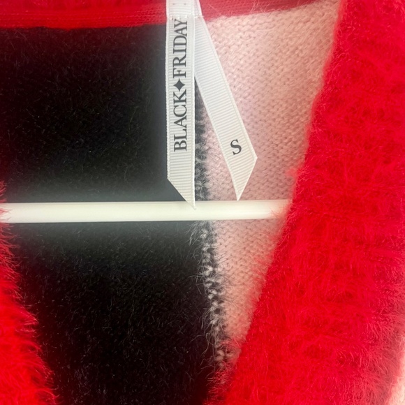 Modcloth Black Friday "Just For Contrast" Cardigan Size S in Pink, Red and Black - Picture 5 of 10